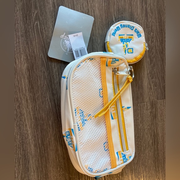 Disney Bags Disney World Fanny Pack Nwt Poshmark